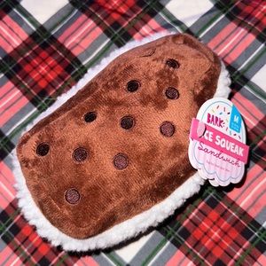 Bark ice cream sandwich M dogs